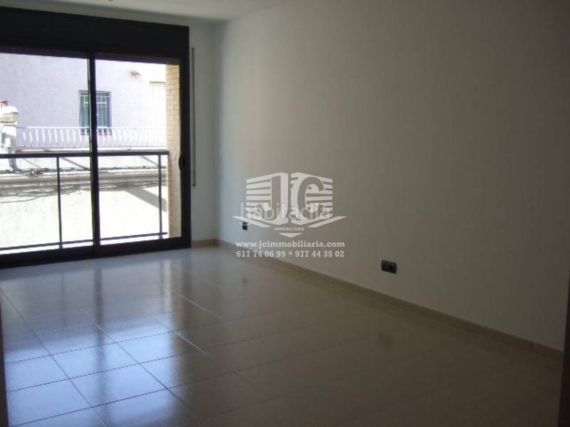 Foto 2eb54cd1-f9c1-4696-add1-34856225cc8f. Piso  con parquing en venta en sant llàtzer en Tortosa