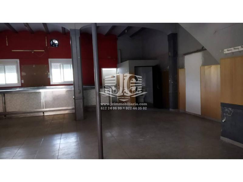 Foto bd2ce045-ef14-4460-8ecd-c79f4eb7d074. Location local commercial dans Tivenys