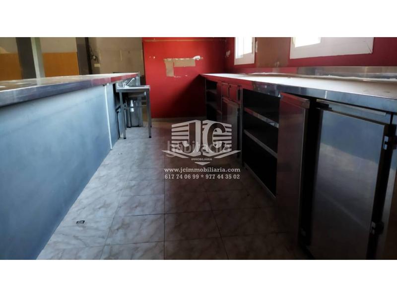 Foto fcdd1166-e9e3-4786-9165-3857ac6fe484. Location local commercial dans Tivenys