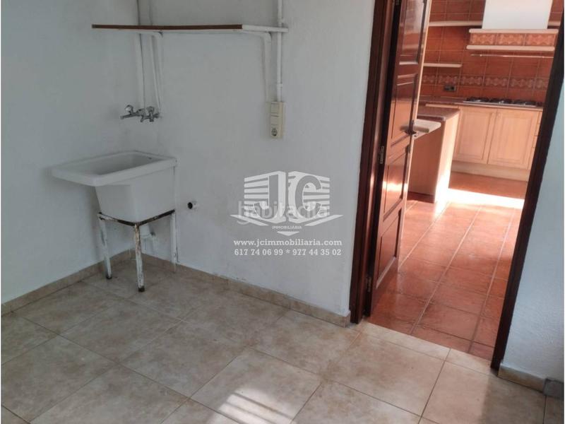 Foto 678d0d05-7b8b-4ff9-a77b-0f3b1e46b54e. Chalet  en venta, en Urbanitzacions Tortosa