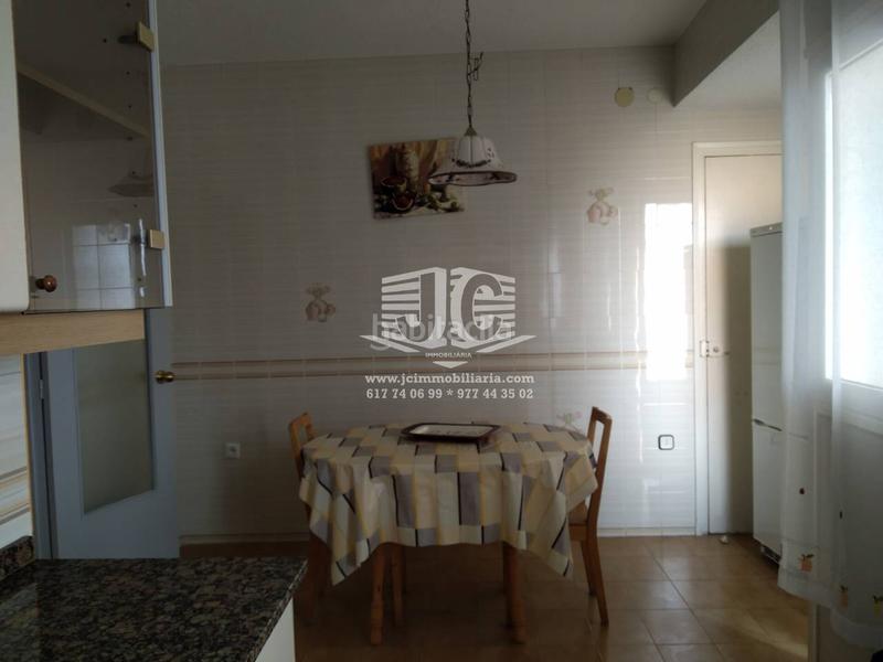 Foto 32b91e72-b6ec-4b00-a200-b3ab0e4308f2. Piso  en venta en la calle berenguer iv en Centre Tortosa