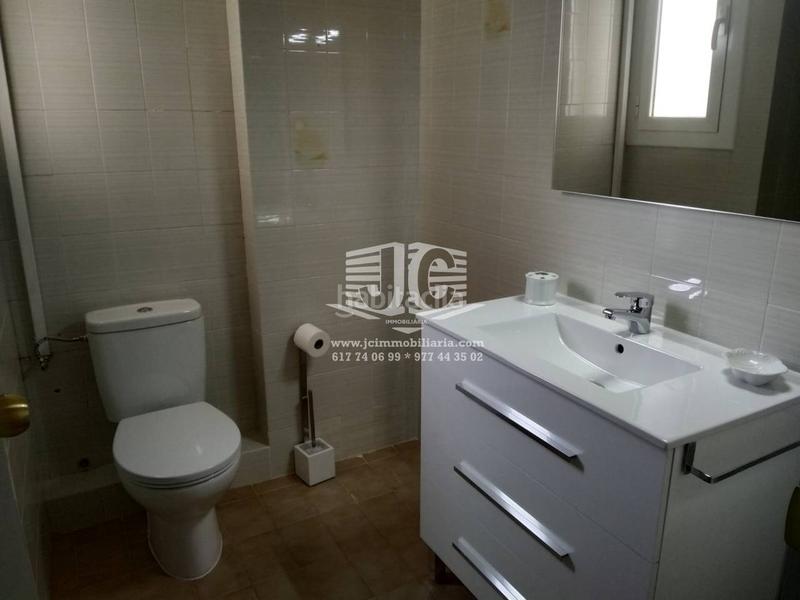 Foto fab3fbaa-9c80-4533-9c18-9ccc59e47522. Piso  en venta en la calle berenguer iv en Centre Tortosa