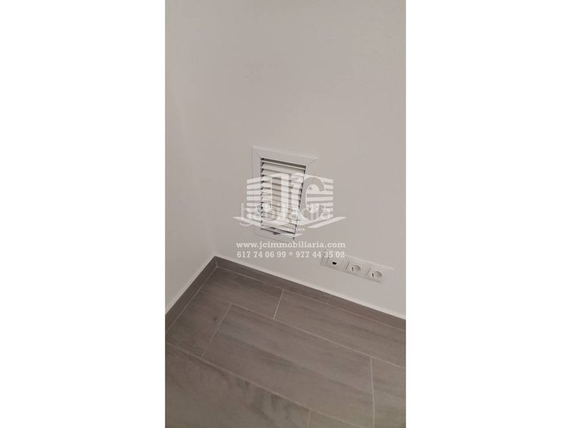 Foto 9a9653c2-7b30-44c1-a41b-b84c25f3bbc8. Rent office space in Ferreries Tortosa