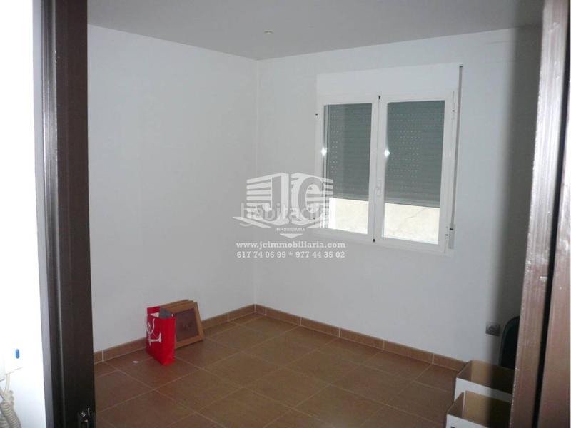 Foto fc764ce4-c940-4aae-8ee4-8b3073864a88. Alquiler casa  en alquiler, en Tivenys