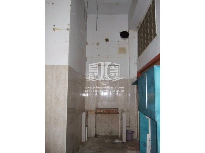 Foto 24d937f4-153a-49a0-a938-86b94c13ee42. Rent business premise in Centre Tortosa