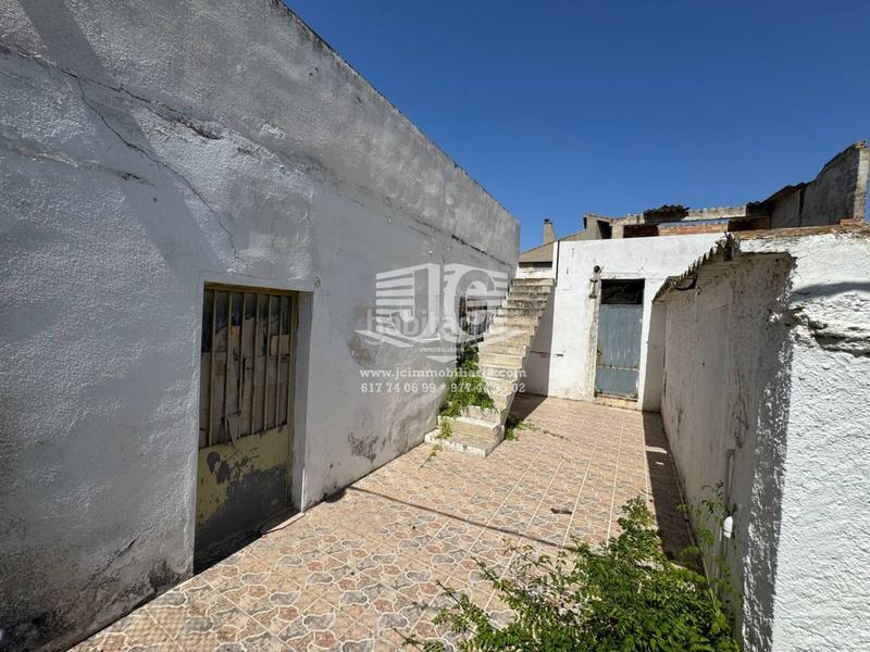 Foto 72cdf90a-e477-4eaa-a36c-24d04282f505. House with parking in Deltebre