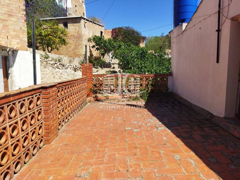 Foto 50d0dab5-431b-438a-b35d-0dde46505924. Casa amb aparcament a Tivenys