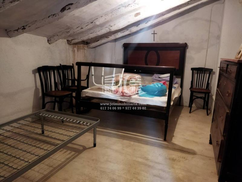 Foto 565b3011-eb93-4ecb-8c94-ba3bb0a73acf. Casa amb aparcament a Tivenys