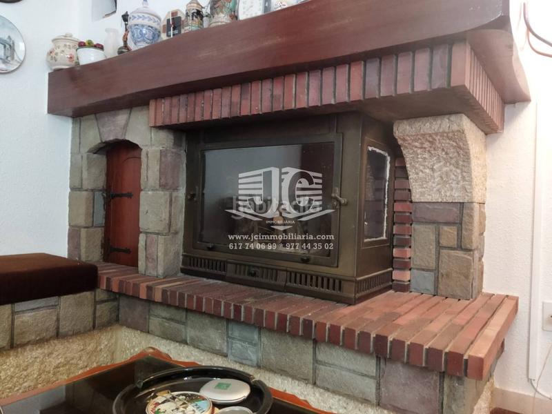 Foto 6febfe57-c602-466b-8306-8bdd2ec3b8ec. Casa amb aparcament a Tivenys