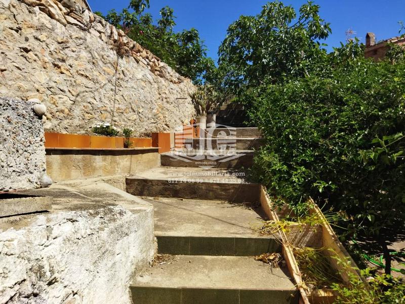 Foto 832c5cd6-6a3b-40c7-a46e-79123c10f2af. Casa amb aparcament a Tivenys