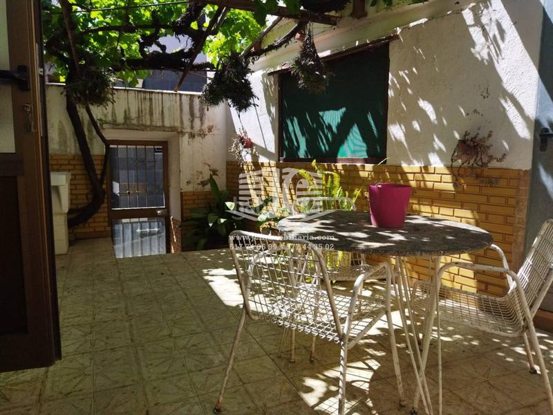 Foto 973bac7a-45c9-4a9b-89fb-eecf74ee9dad. Casa amb aparcament a Tivenys