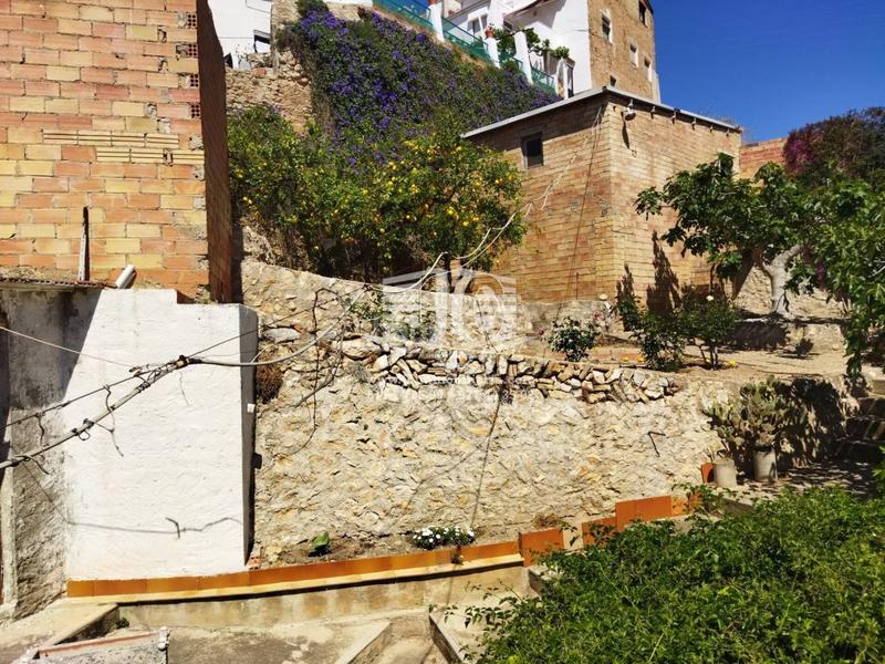 Foto a736f4b4-42e3-42e5-87c0-878cc4778cf0. Casa amb aparcament a Tivenys