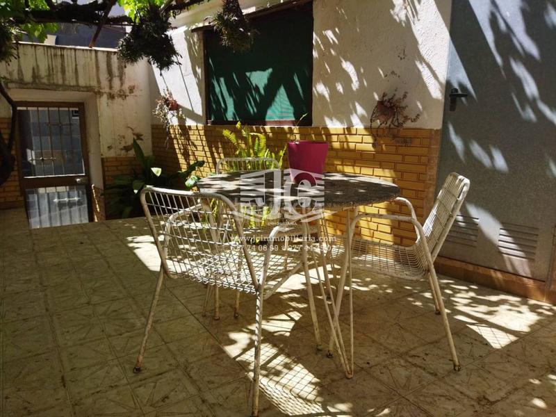 Foto fcb96ff3-8923-4987-a304-a035c647c50d. Casa amb aparcament a Tivenys