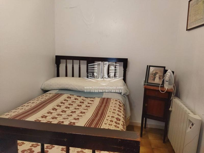 Foto fd1291f2-e9a8-482d-9f11-82788f19f3e8. Casa amb aparcament a Tivenys