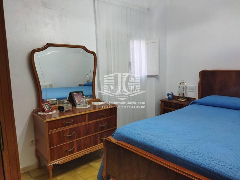 Foto fe0b56ee-bf0f-4afe-95c0-8c7b3ec1fb71. Casa amb aparcament a Tivenys