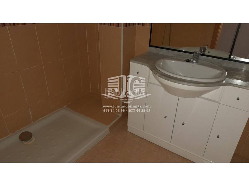 Foto 8b36817a-00fa-47ce-800d-626436e60d86. Etagenwohnung mit heizung in Ferreries Tortosa