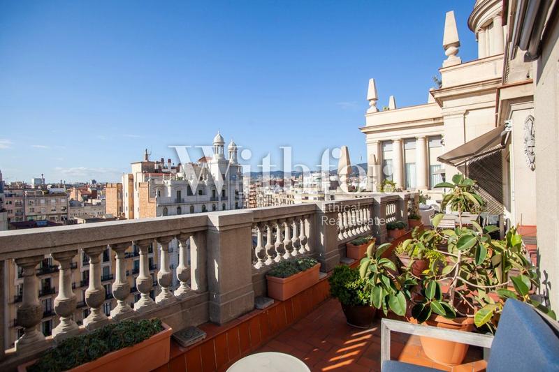 Foto 3d7f711a-efd2-45e0-82b3-e83f3b6462a6. Attique avec chauffage piscine dans Dreta de l´Eixample Barcelona