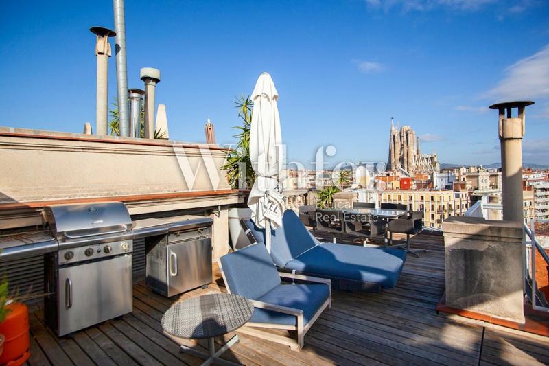 Foto 8afeea4e-060b-4ac5-a387-f1677eb0a472. Attique avec chauffage piscine dans Dreta de l´Eixample Barcelona