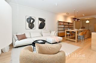 Pis  Avenida sarria. The nouveau sarria