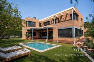 Location Maison à Sarrià. The pond