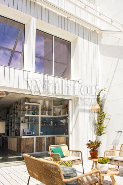 Foto c17d8fa1-f479-4818-b2cb-5d2785a19699. Alquiler casa the sewell house en Can Baró Barcelona