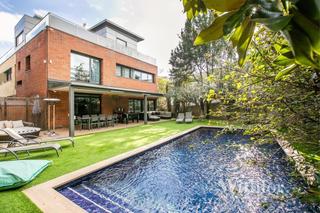 Xalet  Calle sant pere claver. The sabl house