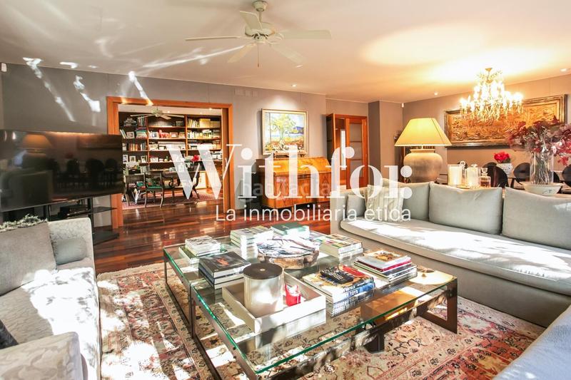 Foto 00084216-cf3a-4283-89f9-e6e24c94c219. Xalet amb calefacció aparcament piscina a Sarrià Barcelona