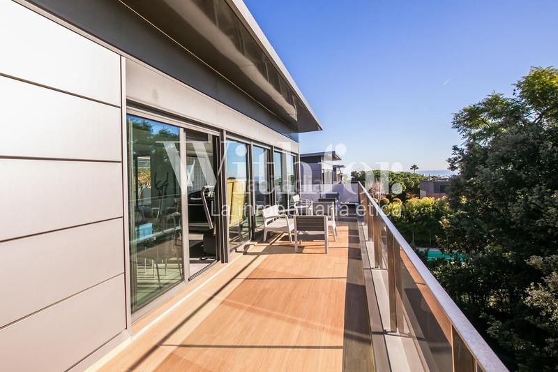 Foto 426b21f9-0f15-4cbe-9e0b-517a535dad83. Xalet amb calefacció aparcament piscina a Sarrià Barcelona