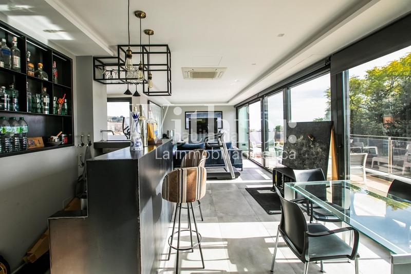 Foto a7203839-e9d1-4c24-bd3d-aa1d8266b80e. Xalet amb calefacció aparcament piscina a Sarrià Barcelona