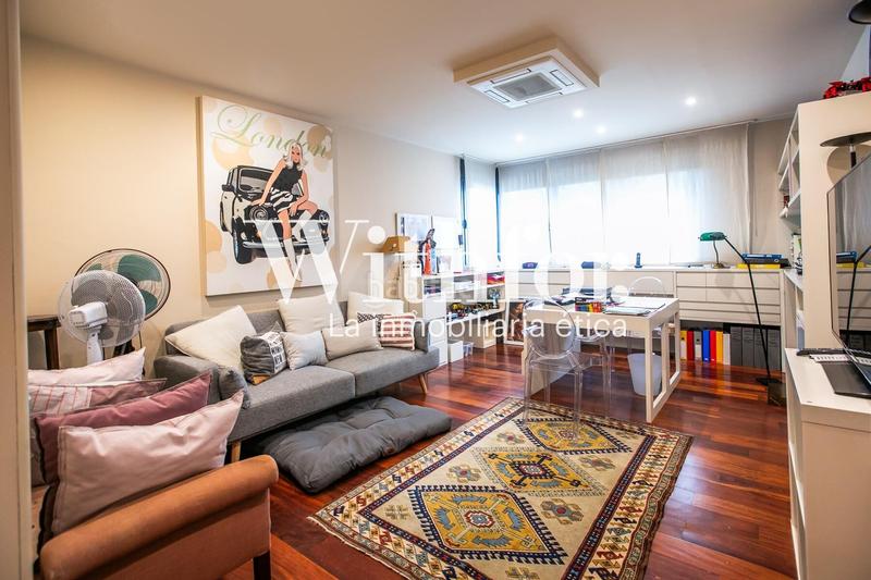 Foto ac37cd9b-a33c-4c02-a1b1-e0b18e93172e. Xalet amb calefacció aparcament piscina a Sarrià Barcelona