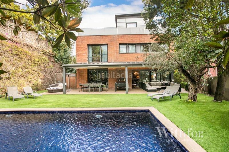 Foto b0aed90d-9dd6-4c43-953c-f768ff724bac. Chalet con riscaldamento parcheggio piscina in Sarrià Barcelona