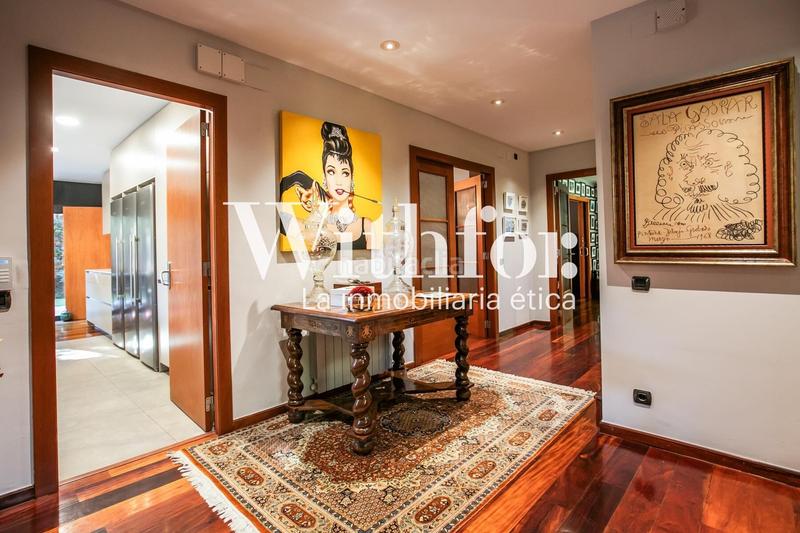 Foto d1c77716-45a9-4309-bfd4-0f185d71393b. Chalet con riscaldamento parcheggio piscina in Sarrià Barcelona