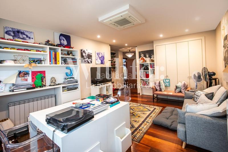 Foto d2ed1cd0-3d54-4b94-84f4-dff3e8a5d614. Xalet amb calefacció aparcament piscina a Sarrià Barcelona