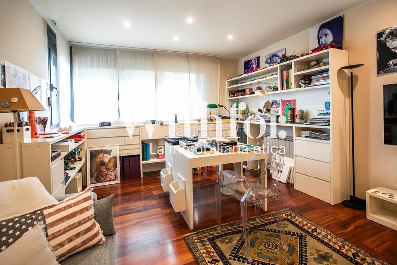 Foto d3189c70-eb1f-429f-ae92-bad72eedd5b6. Xalet amb calefacció aparcament piscina a Sarrià Barcelona