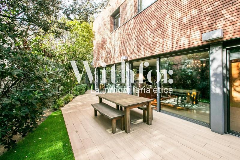 Foto e521f77a-4f4f-4016-8715-4e5646c19577. Xalet amb calefacció aparcament piscina a Sarrià Barcelona