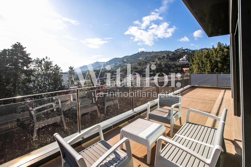 Foto ede9f86c-47db-4b8c-83a7-c9dfadac1c80. Chalet con riscaldamento parcheggio piscina in Sarrià Barcelona