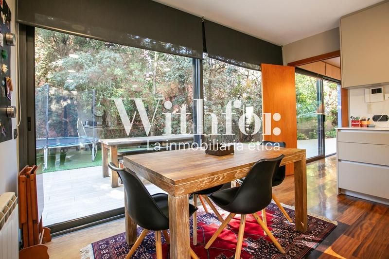 Foto f23bfef7-d267-4ac8-a251-8acfda855288. Chalet con riscaldamento parcheggio piscina in Sarrià Barcelona