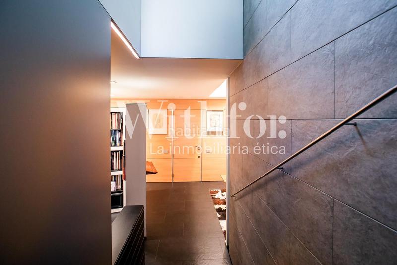 Foto e0b998bc-38a2-49f3-aa9c-bd221fb3fcc0. Tríplex amb calefacció a Cortes-Huertas Madrid