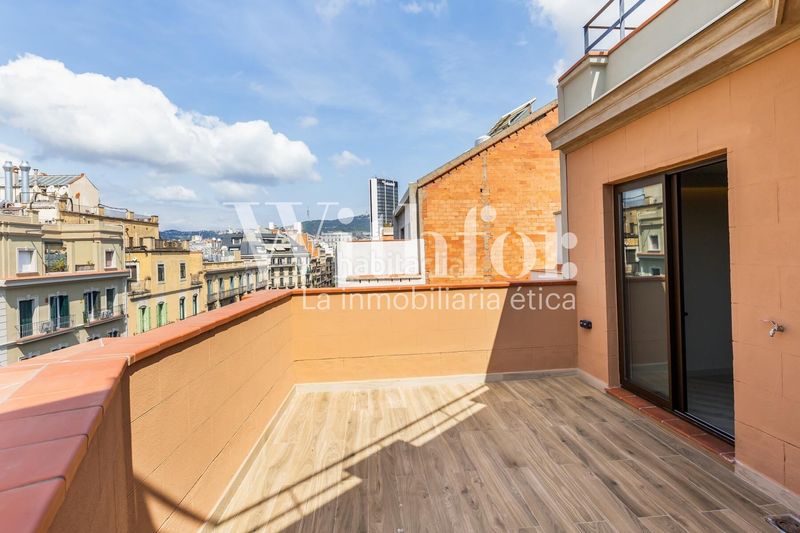 Foto 9a701cd8-a846-43f3-b3d9-7894b443b791. Àtic a Dreta de l´Eixample Barcelona