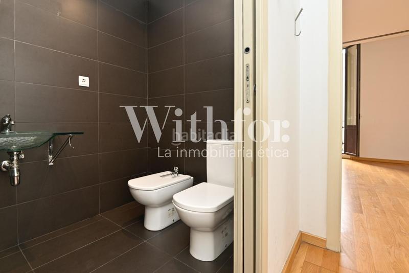 Foto b883fd02-f77b-4cf7-b21d-74765b4c842f. Piso the amiot en L´Antiga Esquerra de l´Eixample Barcelona