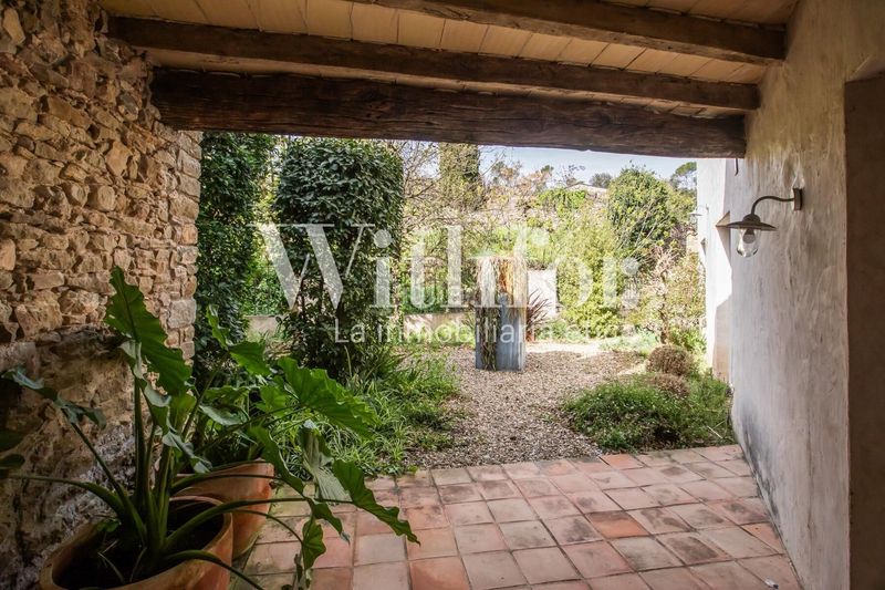 Foto bfb65c9a-0da3-40f3-b1a7-44861554880f. Casa can masó en Pera (La)