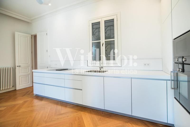 Foto 0c5dfd8c-030d-4bff-8369-6dae7ea5a56a. Alquiler piso the goldstein en Cortes-Huertas Madrid