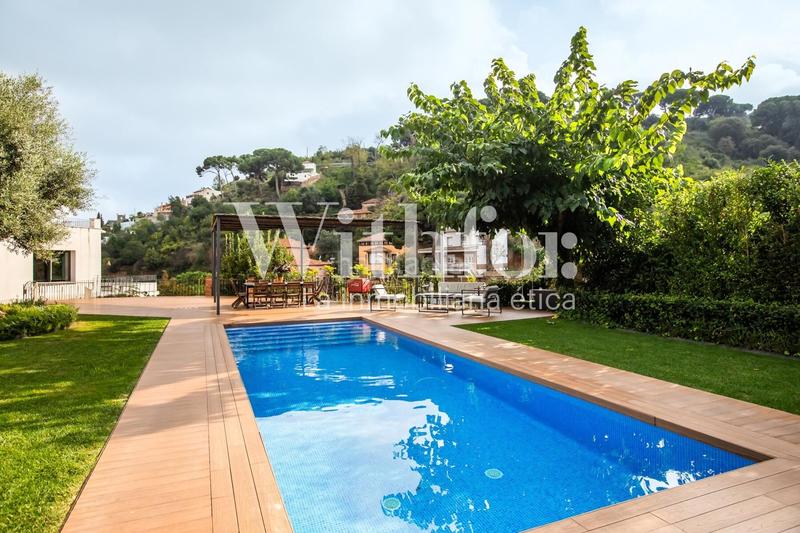 Foto bd19abed-7bc0-4dc5-875a-ca54585408dc. Affitto casa con riscaldamento piscina in Sarrià Barcelona