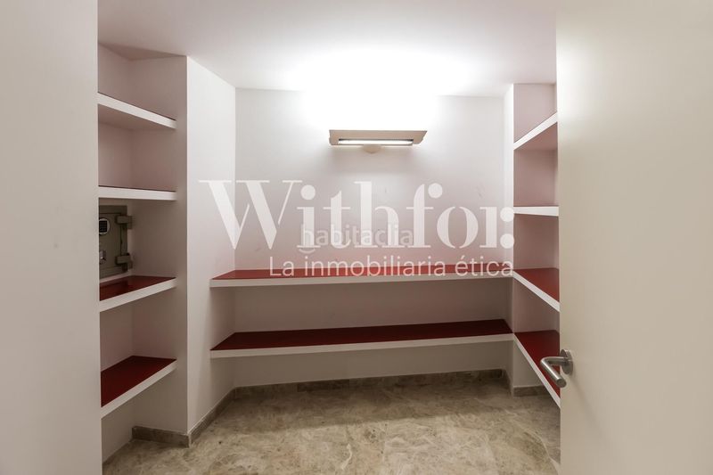 Foto 37d32967-c262-4dfd-b33d-6867c7bc6da7. Casa amb calefacció aparcament a Sant Gervasi - Bonanova Barcelona