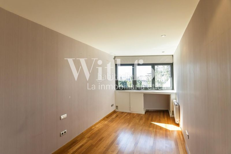 Foto 80f6e9ca-1476-4ef5-96fd-828edd4973f9. Casa amb calefacció aparcament a Sant Gervasi - Bonanova Barcelona