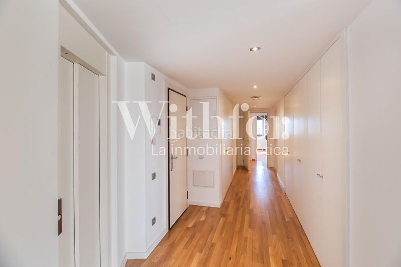 Foto a1d78e9e-cf3b-4209-a708-739e45560955. Casa amb calefacció aparcament a Sant Gervasi - Bonanova Barcelona