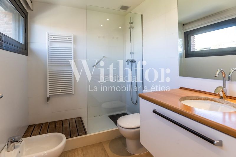 Foto b251cfab-7739-4071-a8e3-3573a2a157c3. Casa amb calefacció aparcament a Sant Gervasi - Bonanova Barcelona