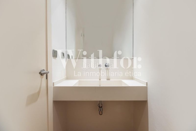 Foto b3fa4d6e-0126-46b8-b3f8-f25f4d04edf2. Casa amb calefacció aparcament a Sant Gervasi - Bonanova Barcelona