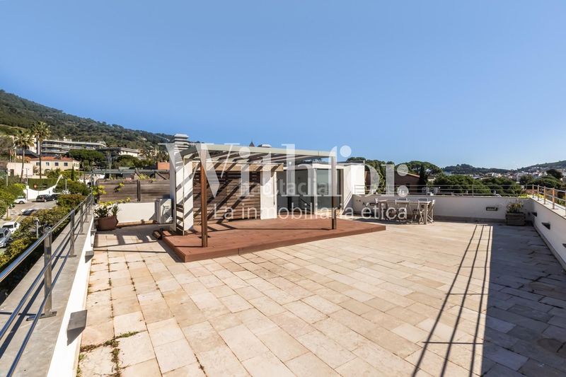 Foto c2e795d9-c415-4dff-9212-5aef66955bbf. Casa amb calefacció aparcament a Sant Gervasi - Bonanova Barcelona