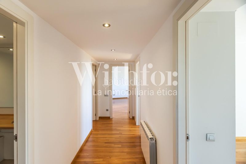 Foto d1629b52-46b8-41a6-8428-81cbb27a7055. Casa amb calefacció aparcament a Sant Gervasi - Bonanova Barcelona